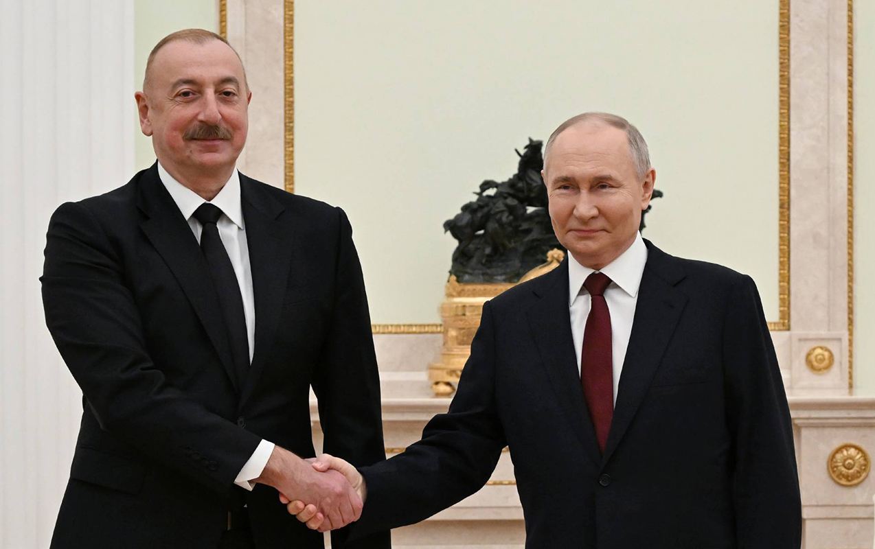 Putin Əliyevə zəng etdi