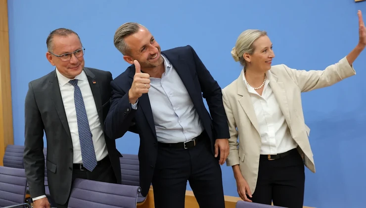 Hitleri qınamayanların qələbəsi - AfD Almaniyadakı ən kasıb əyalətdə seçkiləri necə qazandı?
