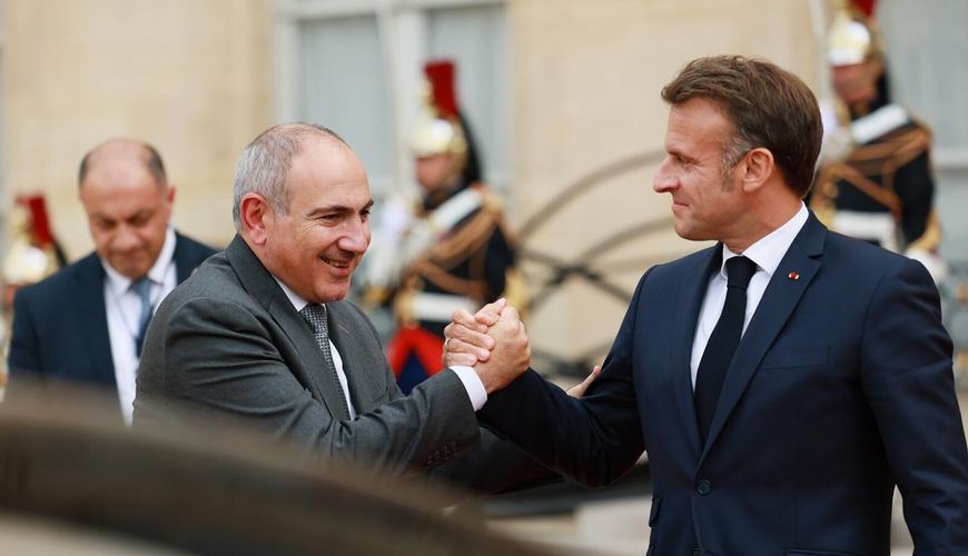 Makronun Bakıya qarşı qərəzi, Paşinyanın Paris macərası