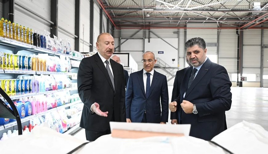 İlham Əliyev Qaradağda kağız və gigiyenik məhsulların istehsalı müəssisəsinin AÇILIŞINDA