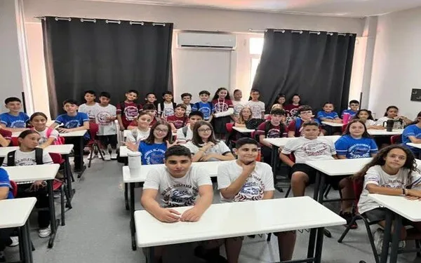 Bu məktəbdə 27 cüt əkiz təhsil alır