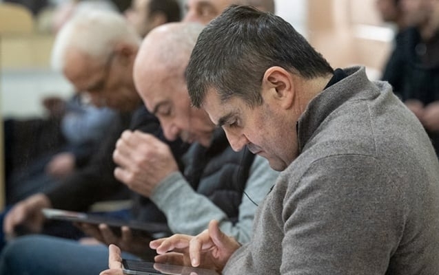Araikgilin ailəsi Bakıya gələ bilər