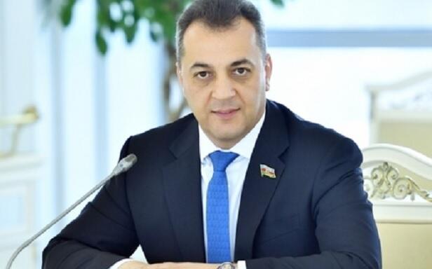 Ali məktəbə 7 il gecikən, kirayədə yaşayan deputatımız